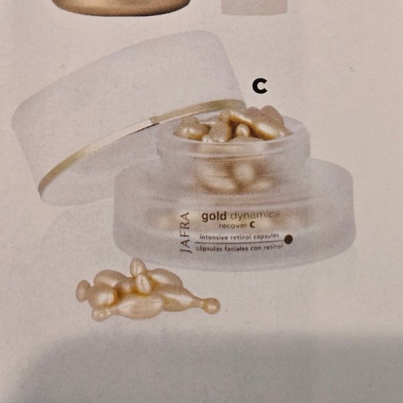 JAFRA GOLD DYNAMICS RETINOL CAPSULES 30 CT. - Picture 2 of 4